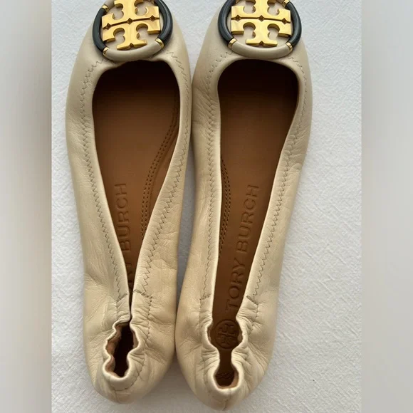 Tory Burch Enamel Logo Leather Ballet Flats RICE PAPER Gold Heel Details - Picture 4 of 10